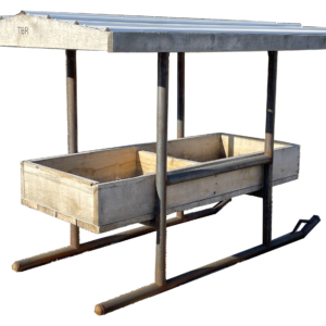 Metal Frame Mineral Feeder